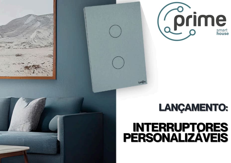 Interruptor personalizável da Prime Smart House em ambiente moderno, com acabamento azul e design minimalista, ao lado do logotipo da empresa.