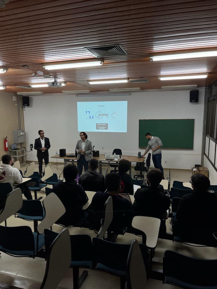 Abertura da palestra na UFSCar com apresentação da parceria entre Prime Smart House e Empeltec Jr.

